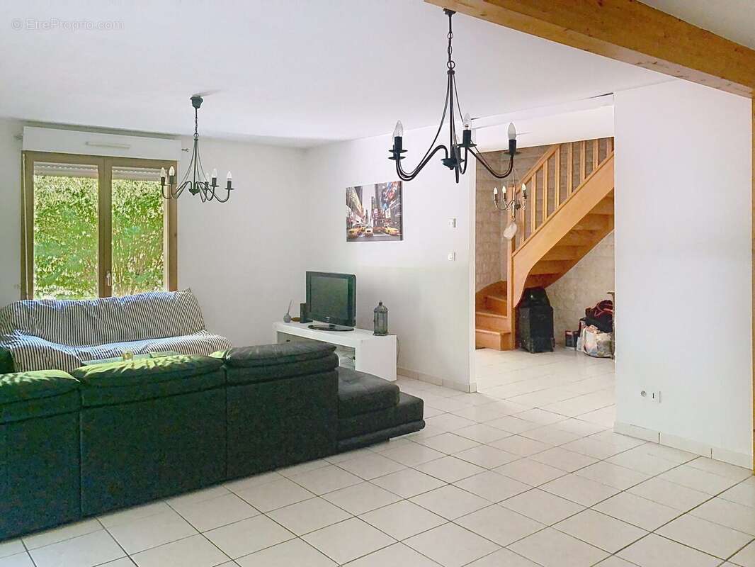 Maison 111 m² à Ornans  - photo 5