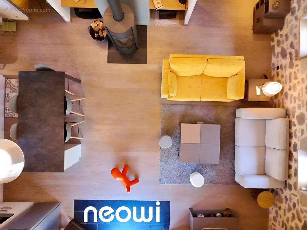 Grange rénovée + maison de bourg de 170 m² à rénover : un projet unique - photo 2