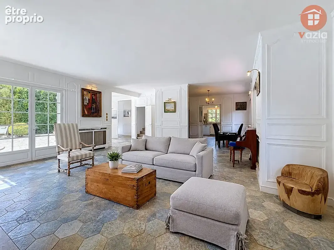MARNES-LA-COQUETTE Demeure familiale de 330 m² sur parcelle de 1 377 m² - photo 6