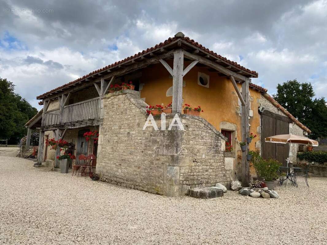 Maison à LIZANT