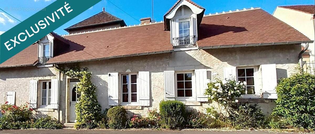 Photo 1 - Maison à SAINT-JEAN-DE-BRAYE