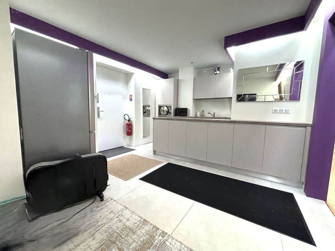 Haute Ville Toulon   Bureaux rénovés avec potentiel d’appartement - photo 3