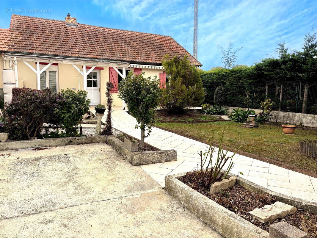 Maison à DIVES-SUR-MER