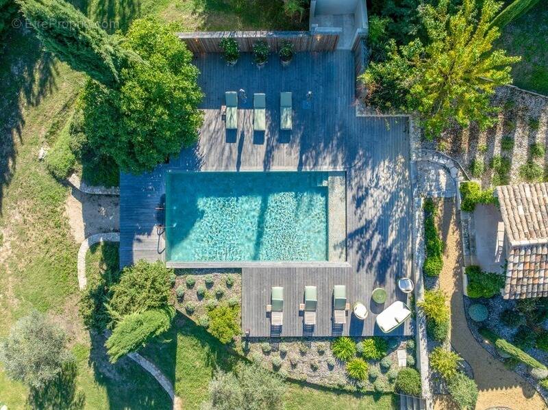 Maison à SAINT-SATURNIN-LES-APT