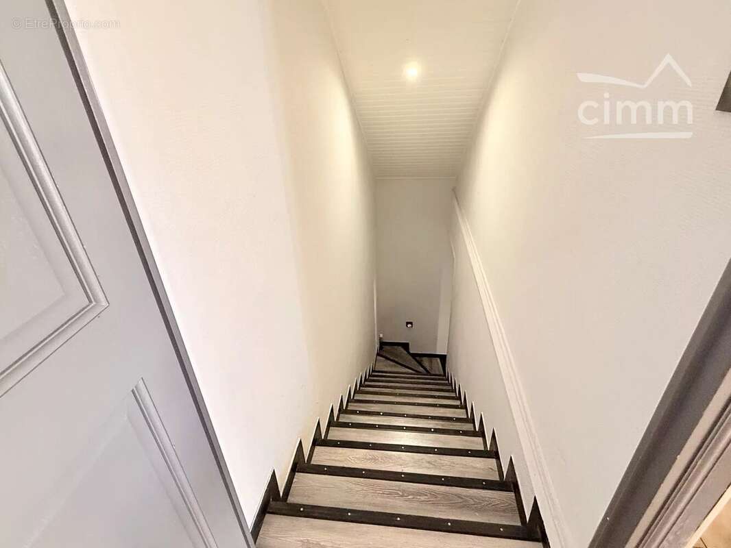 Appartement à SAINT-SULPICE-DE-POMMERAY