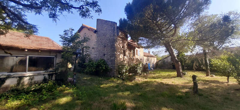 Propriete à vendre 9 pièces Proche de LALBENQUE (46) - photo 33