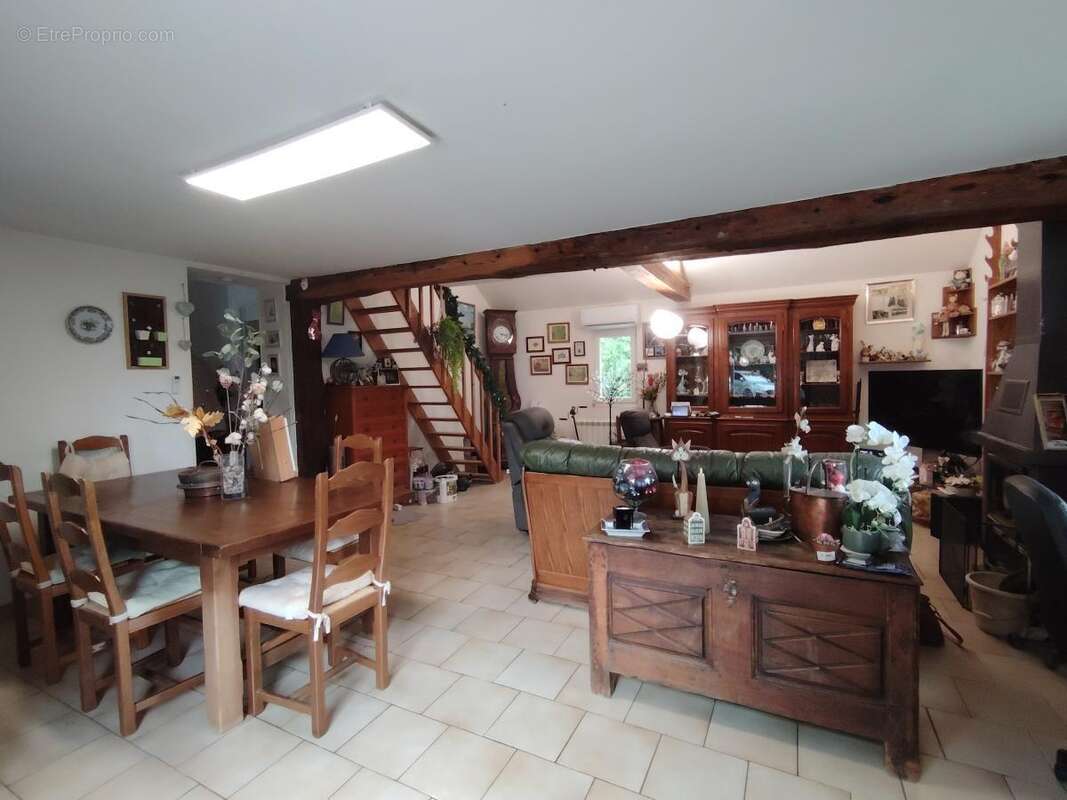 Maison à VIEUX-PONT-EN-AUGE