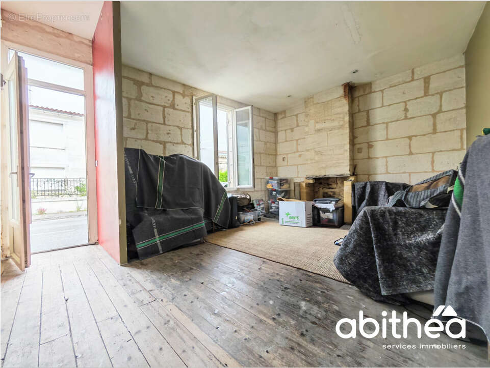 Echoppe à rénover de 58 m2 en plein coeur de Libourne ! - photo 3