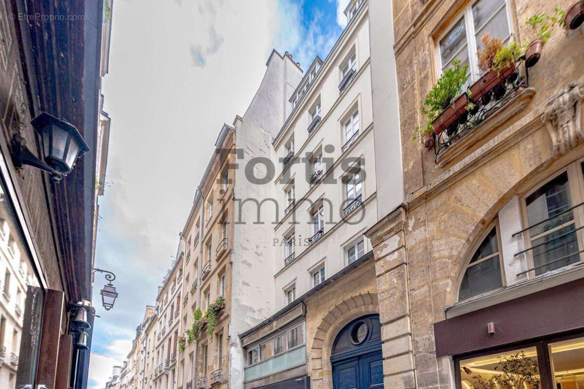 Appartement à PARIS-2E