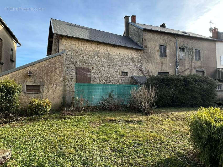 Maison à SAINT-GERVAIS-D'AUVERGNE