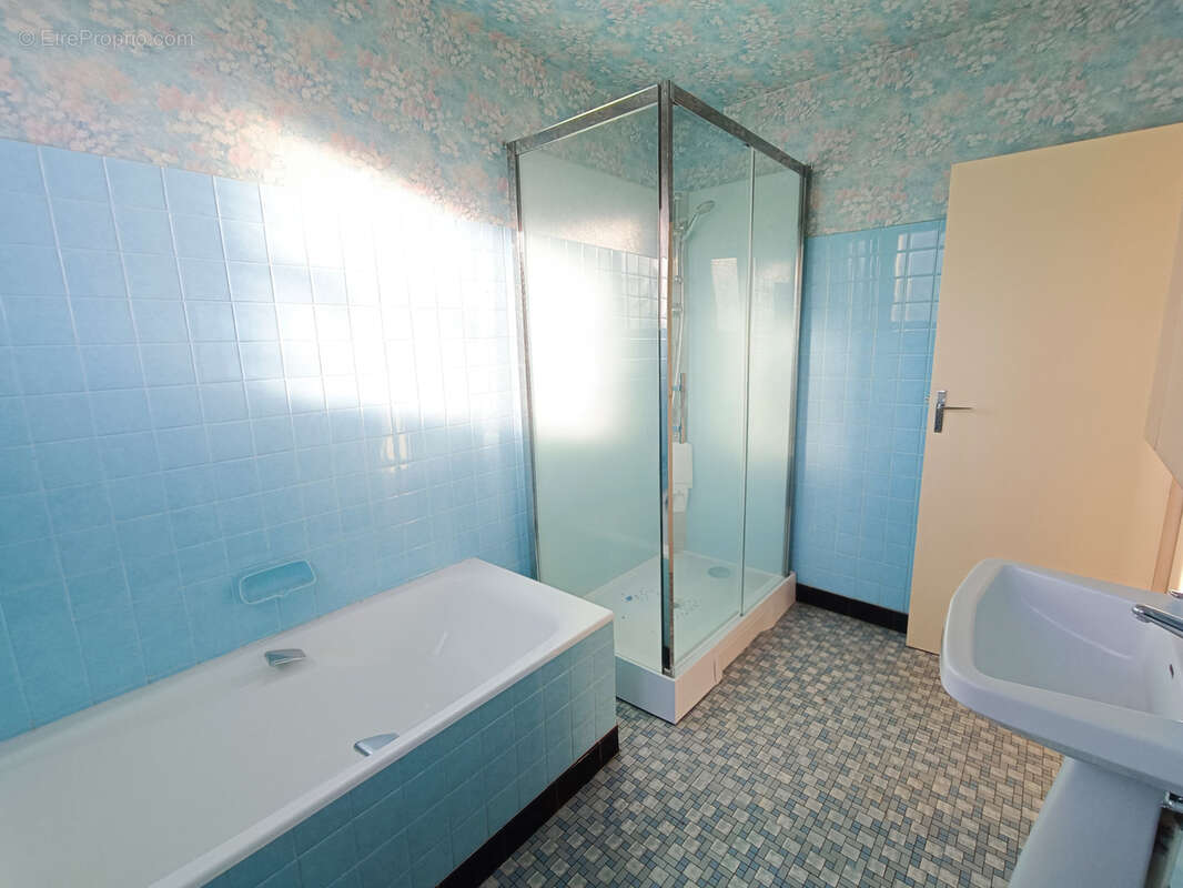 Maison à JOUET-SUR-L'AUBOIS