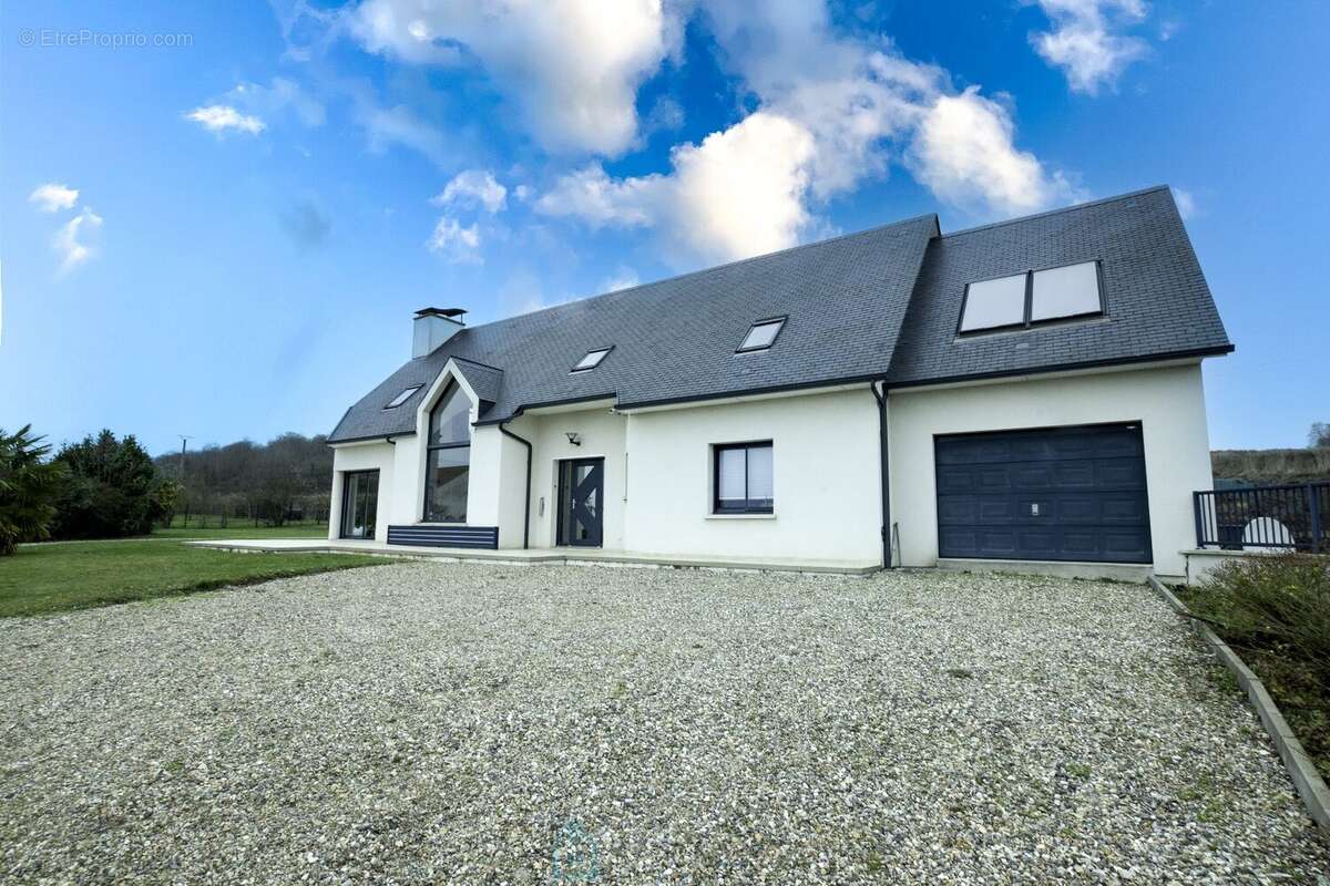 Maison à FLIXECOURT