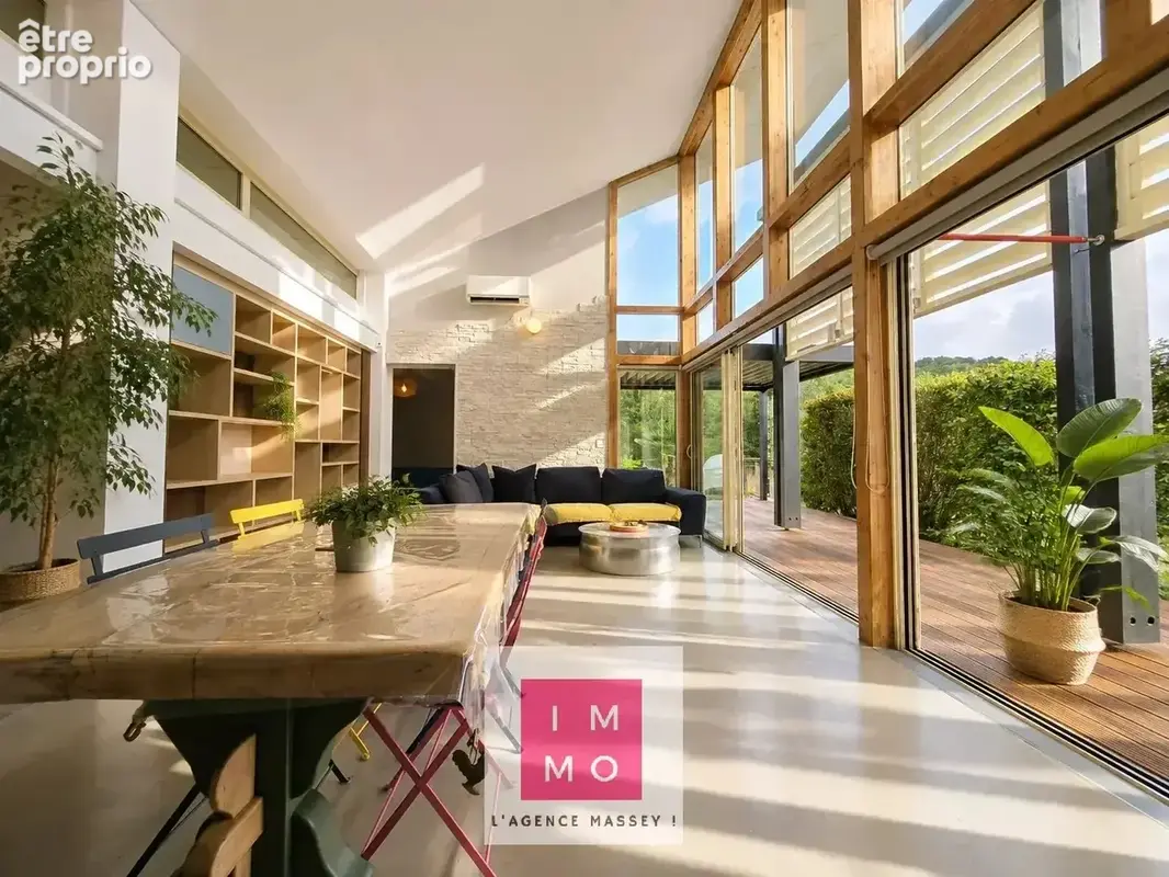 TARBES SUD : Une villa d’architecte au caractère exceptionnel - photo 3