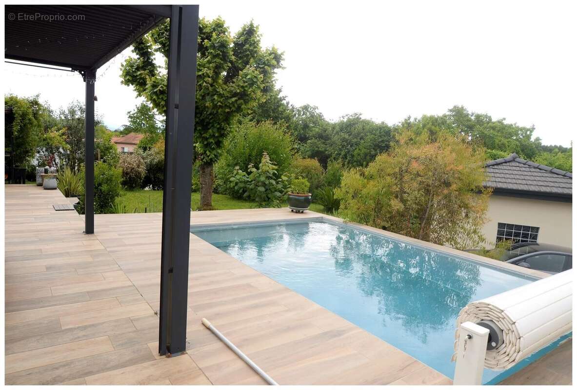 Maison à MONTBOUCHER-SUR-JABRON