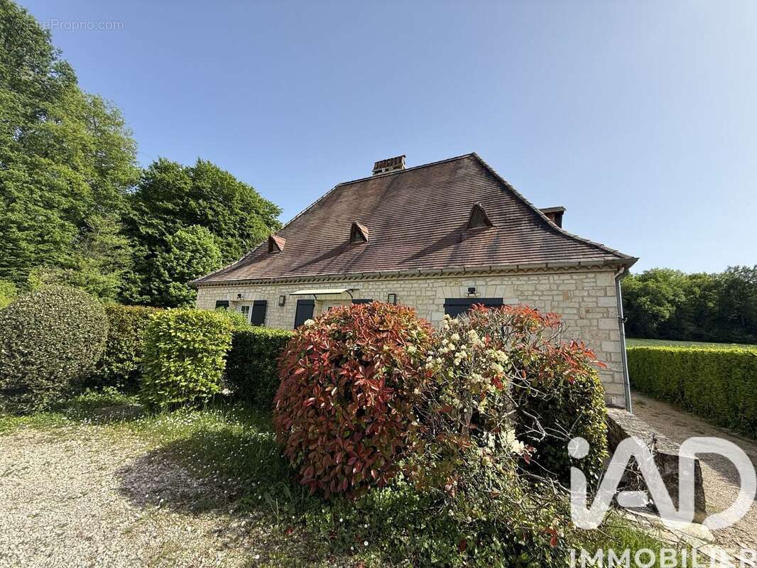 Maison 169 m² à Varennes  - photo 5