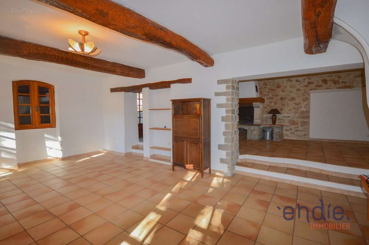 LE THORONET Maison en pierres 180 m² dans hameau paisible - photo 10