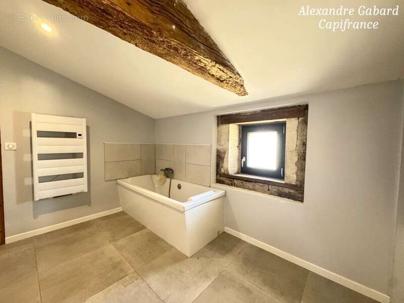 SUD REOLAIS - Maison en pierre rénovée - 7 chambres - Terrain 5 000 m² - Piscine - Dépendances - photo 27