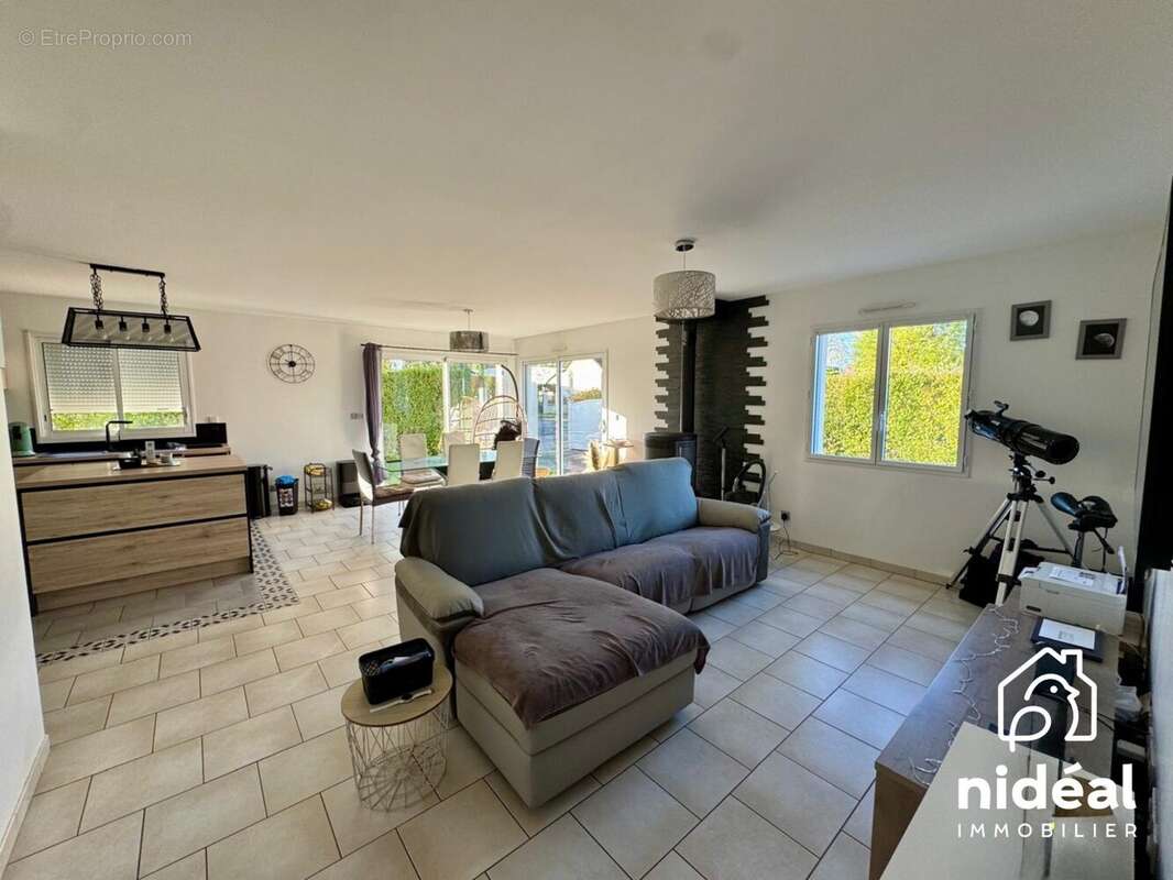 Maison à FERRIERES-HAUT-CLOCHER