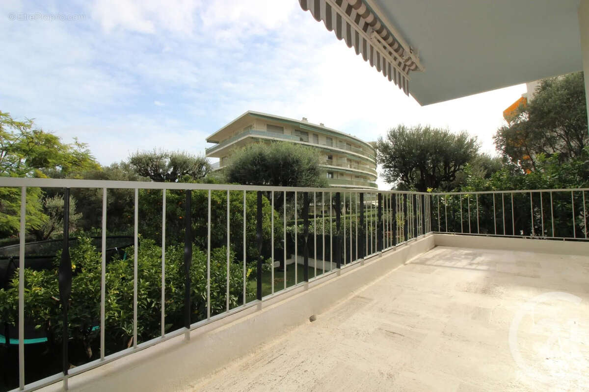 Appartement à ROQUEBRUNE-CAP-MARTIN