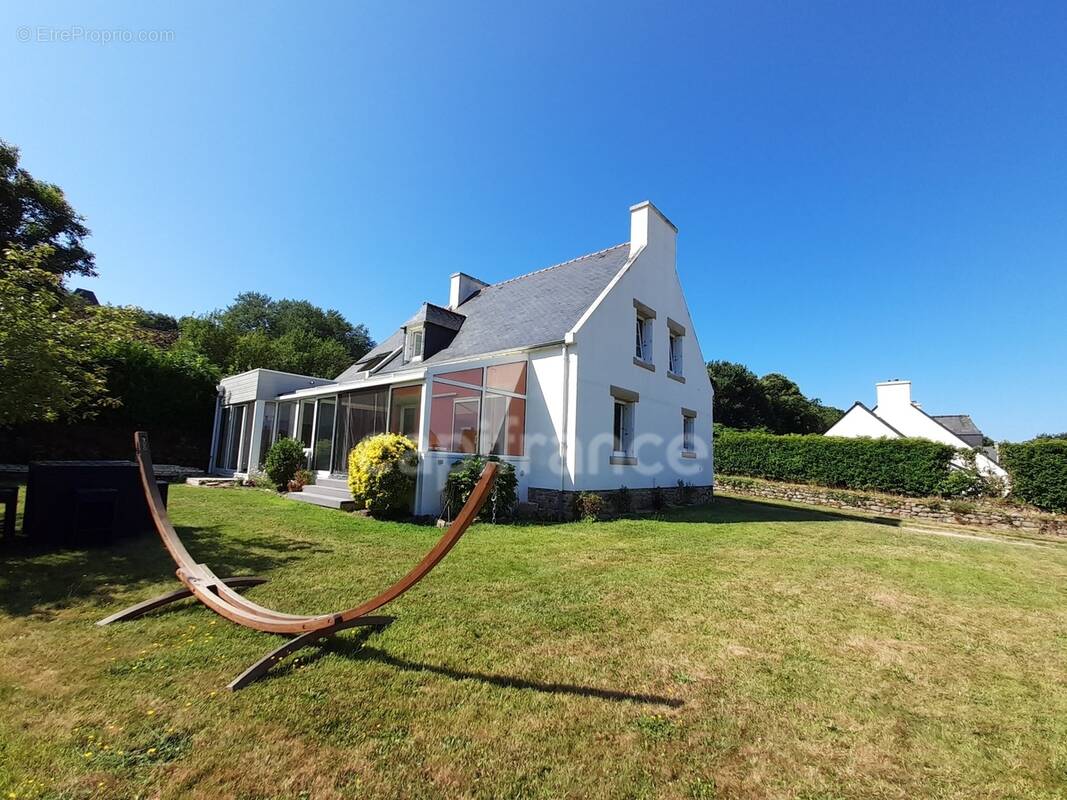 Maison à LOCRONAN