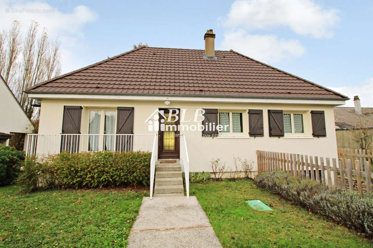 Maison à RAMBOUILLET
