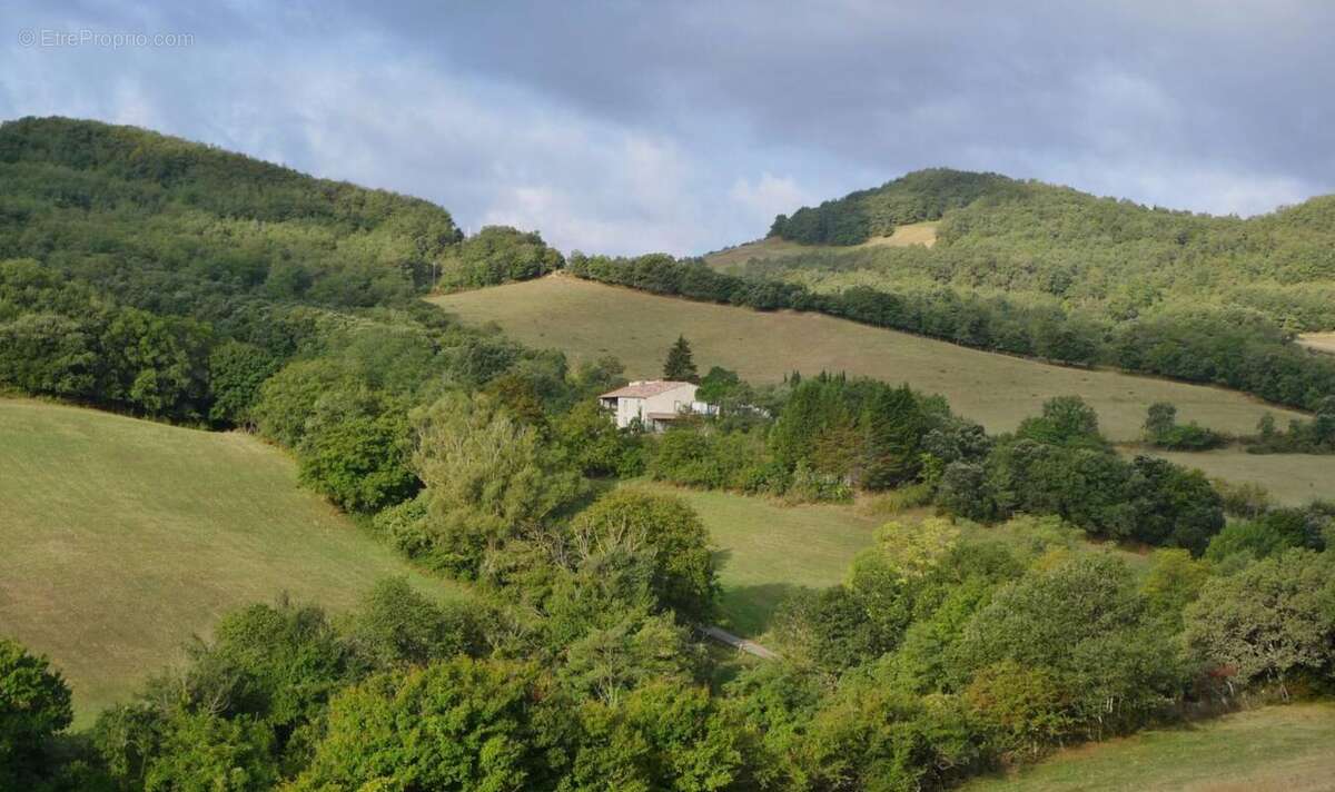 Maison à POMY
