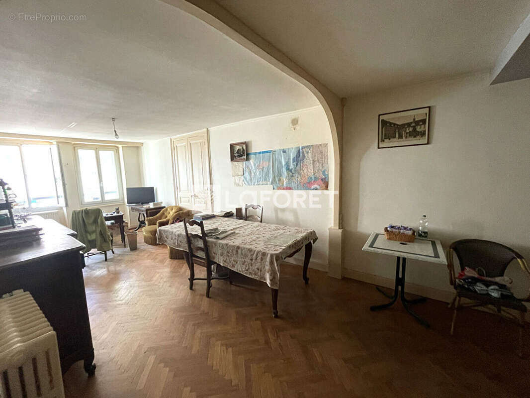 Appartement à LONS-LE-SAUNIER