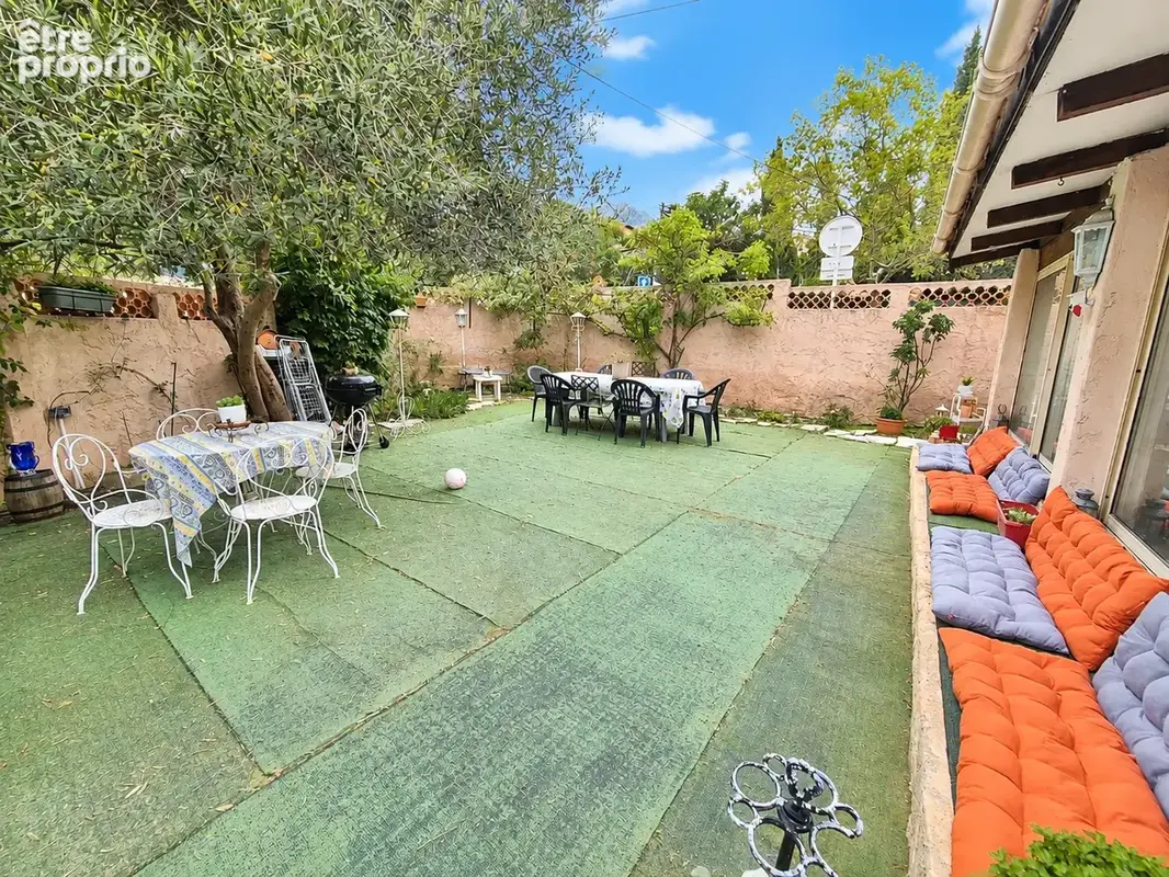 Maison T4 de 102 m2 avec jardin et terrasses, Toulon Ouest, quartier des Fours à Chaux - photo 2