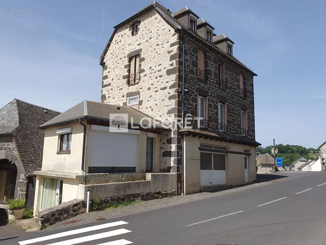 Appartement à PIERREFORT