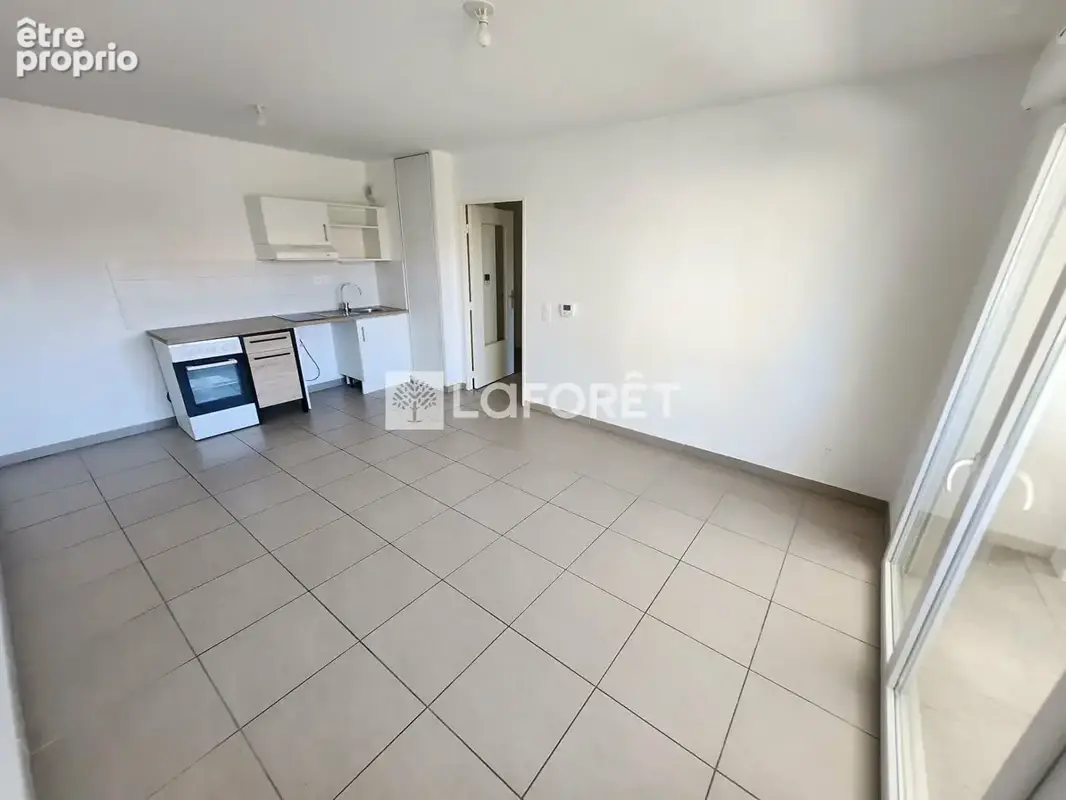 Appartement La Seyne Sur Mer 2 pièce(s) 40 m2 - photo 2