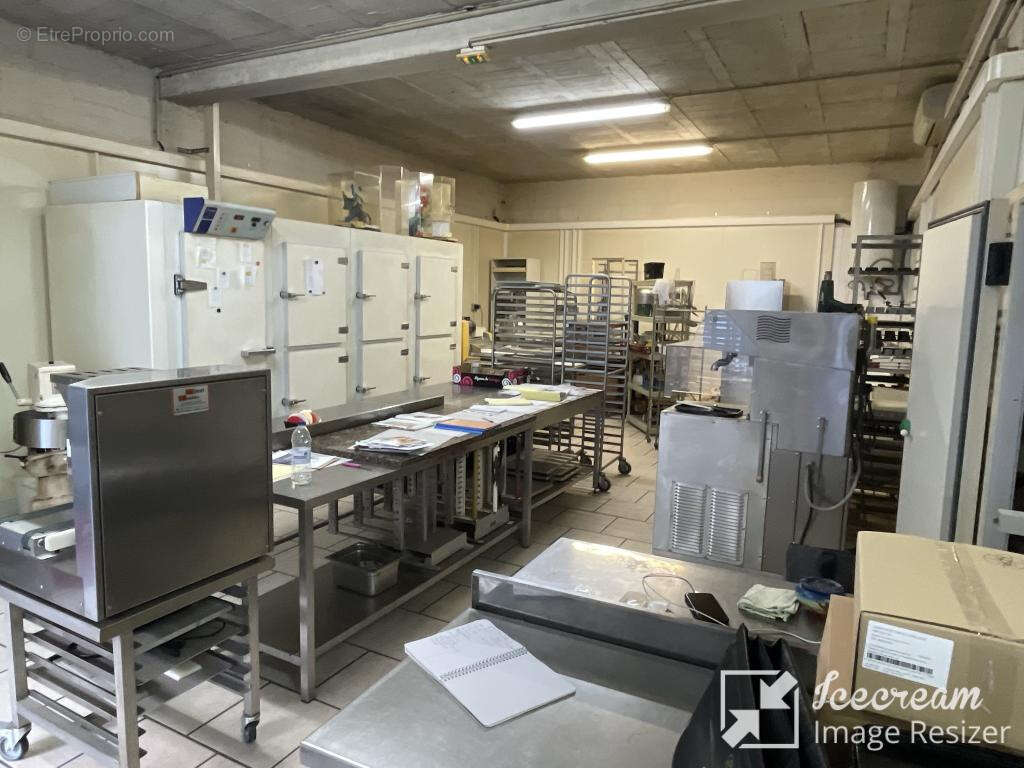 Commerce à MOUANS-SARTOUX