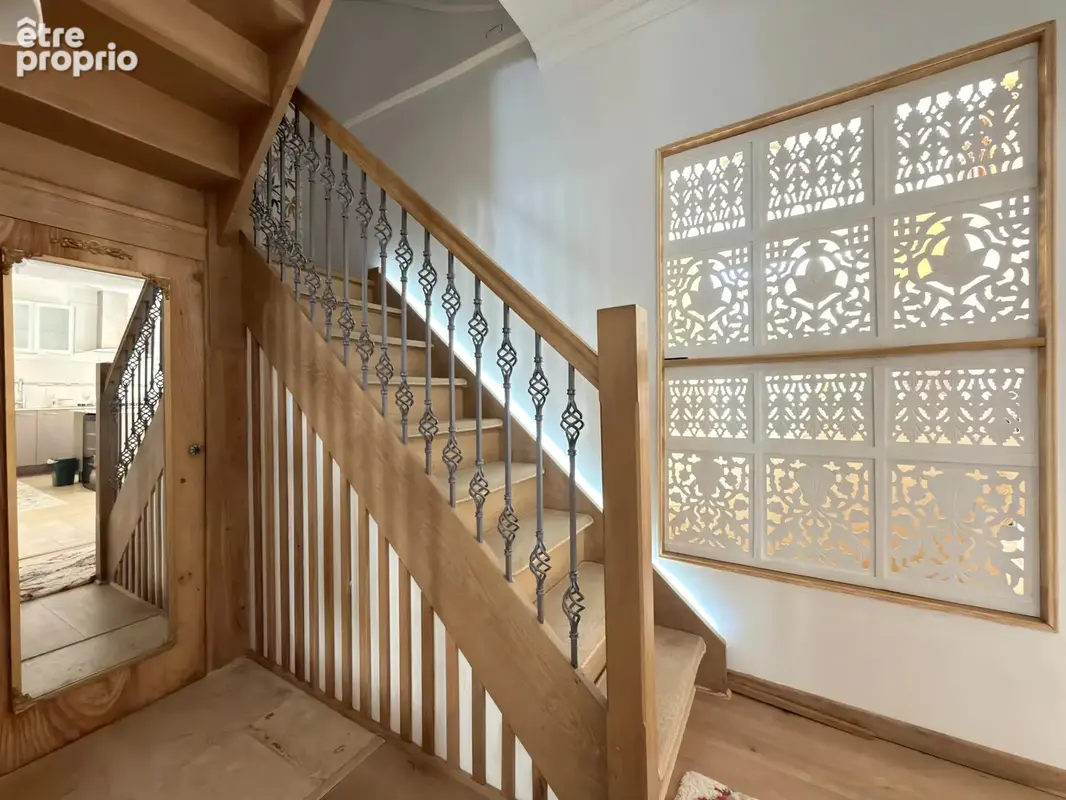 Superbe propriété rénovée avec potentiel de gîte, grande grange et terrain séparé - photo 6