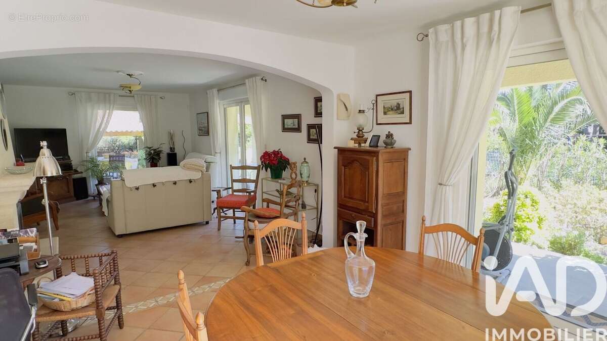 Photo 7 - Maison à CUERS