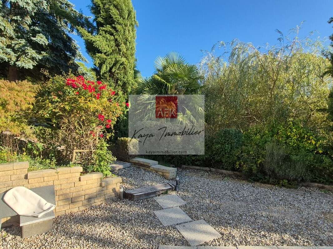 Maison à CRANVES-SALES