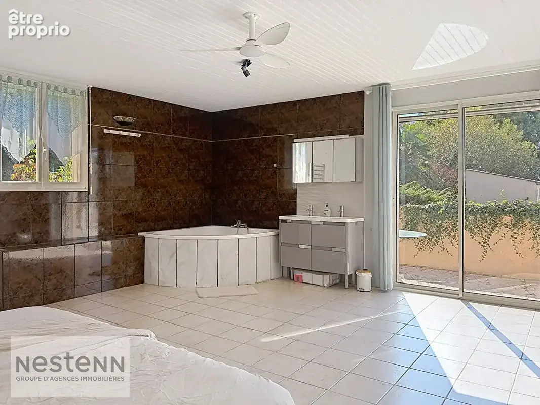 Pension Canine et Maison spacieuse à vendre à Sallertaine avec piscine et grand terrain - photo 9