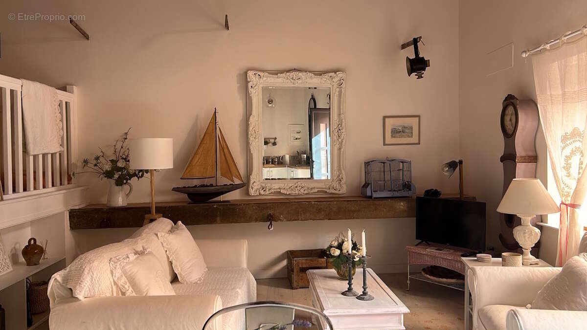 Maison à SAINT-GENIES-DE-FONTEDIT