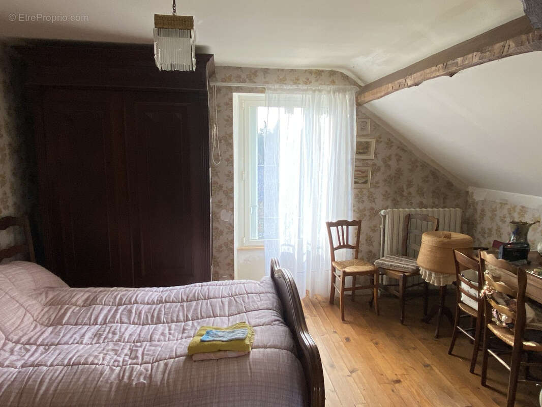 Maison à ARNAC-POMPADOUR