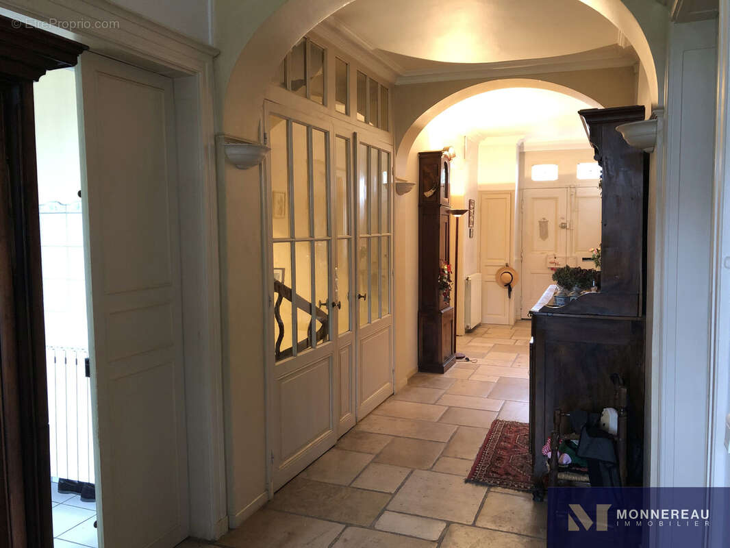 Maison à BARBEZIEUX-SAINT-HILAIRE