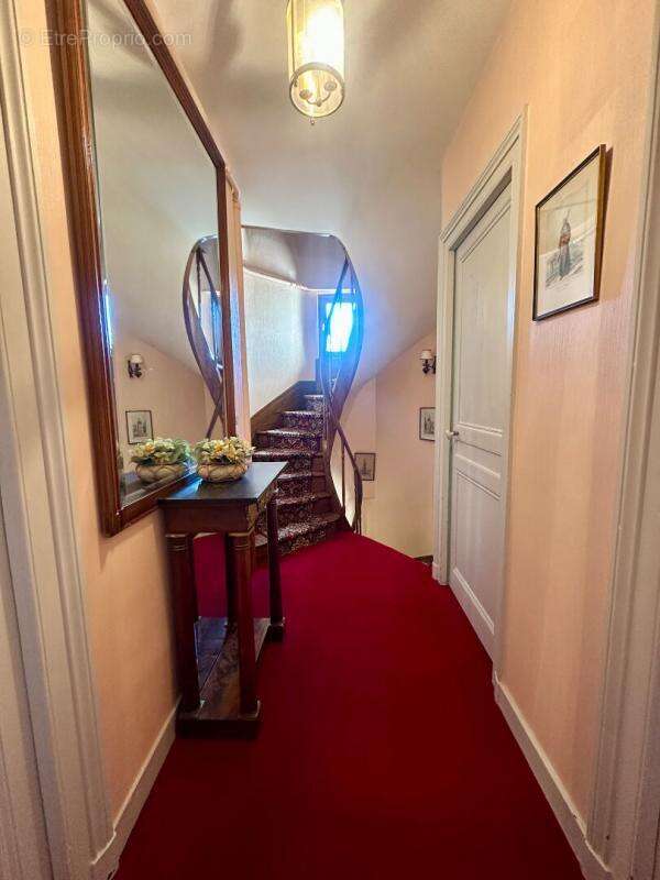 Maison à PONT-L&#039;EVEQUE