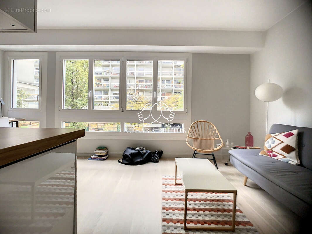 Appartement à PARIS-18E