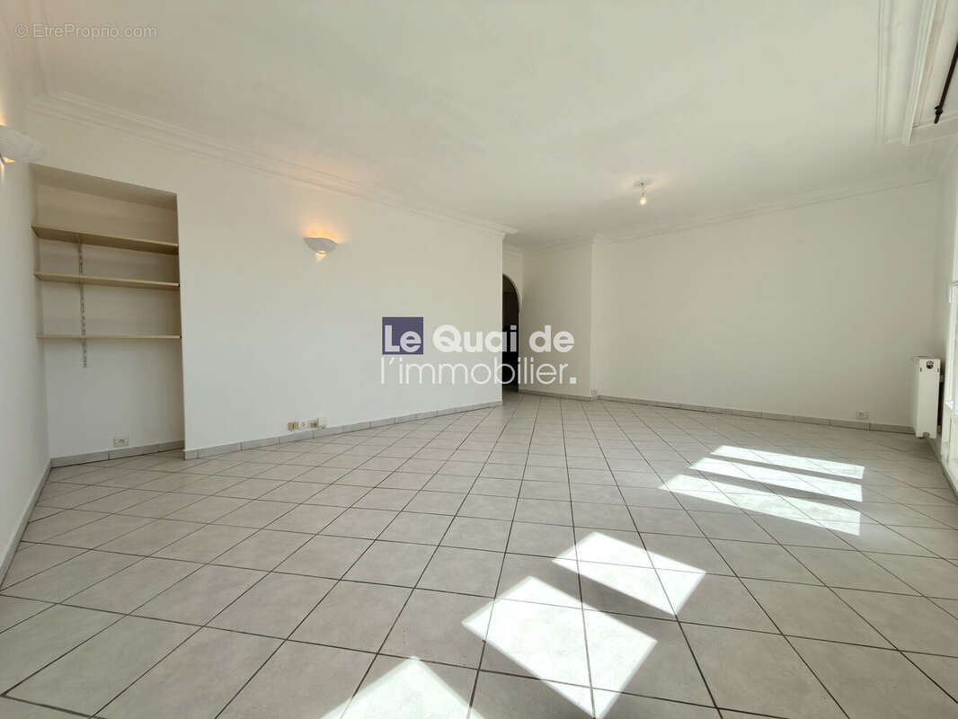 Appartement à FONTAINE