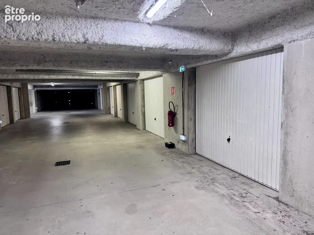 750 m de la gare sncf - grand garage - 24 m² - photo 4