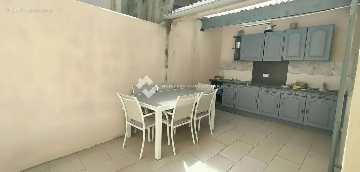 Maison 170 m² à Saint-Laurent-De-La-Salanque  - photo 9