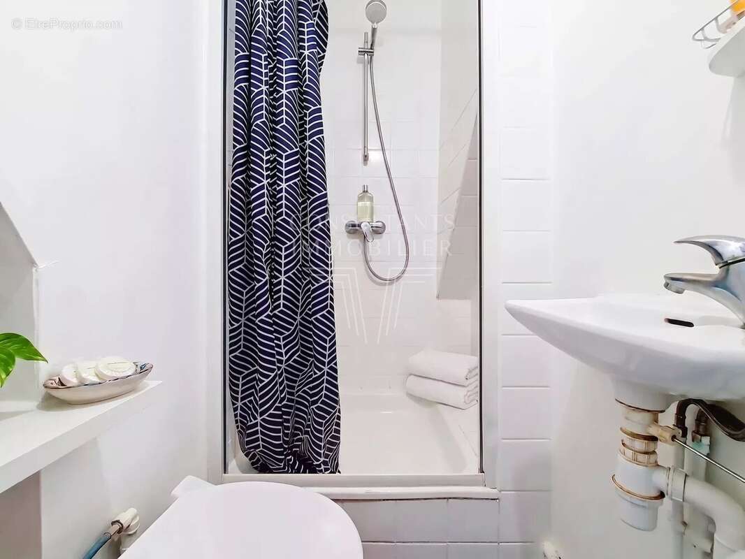 Appartement à PARIS-8E