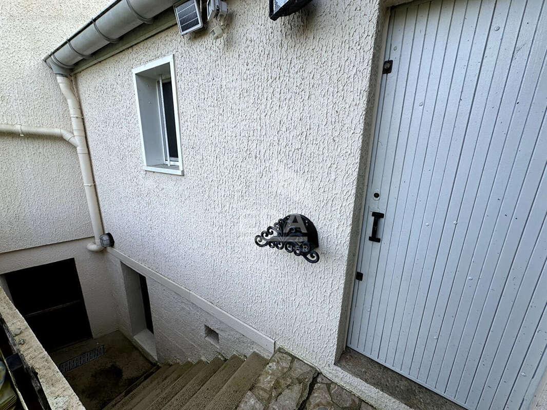 Maison à VILLENEUVE-LA-GUYARD