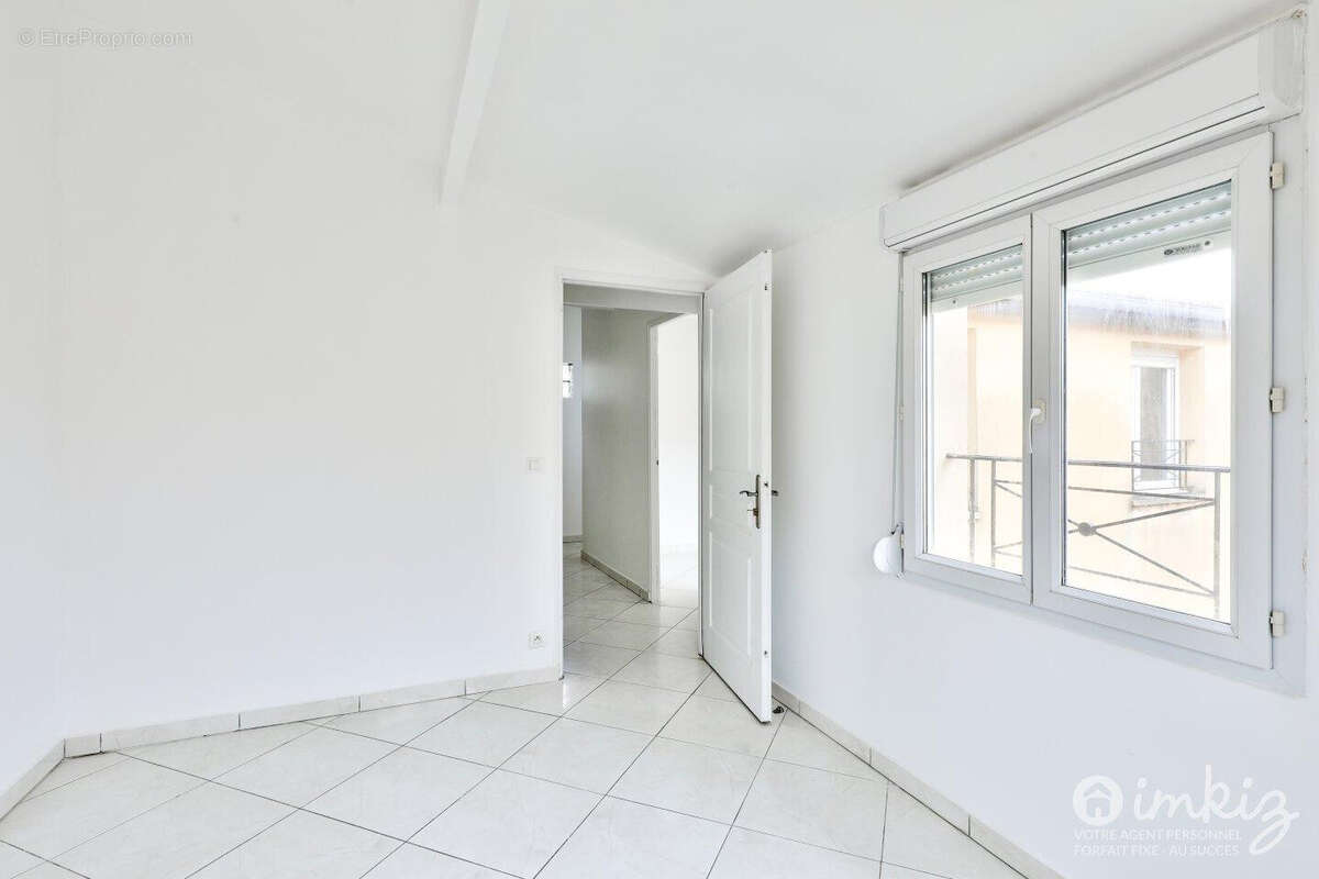 Maison 5 pièces et deux F3 indépendants - photo 12