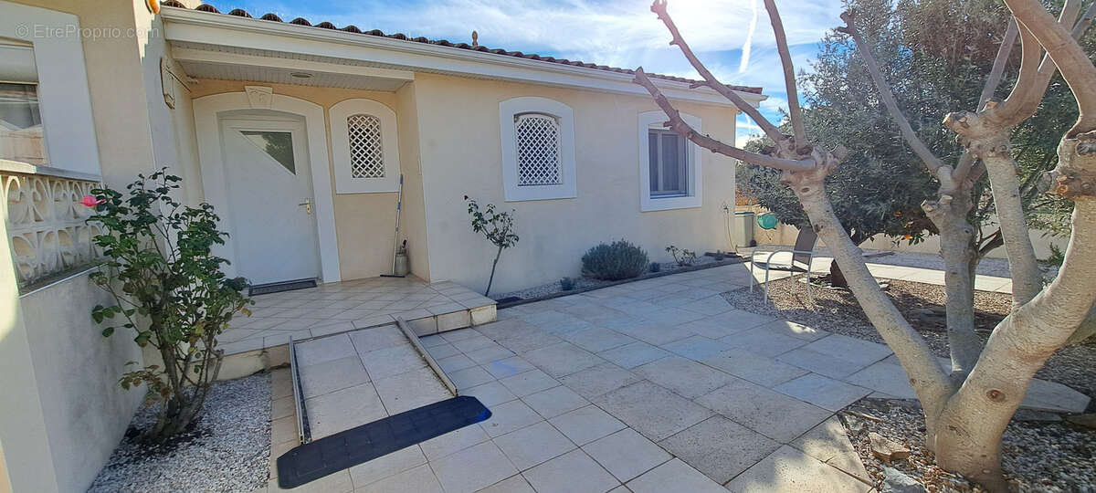 Maison à MONTREDON-DES-CORBIERES