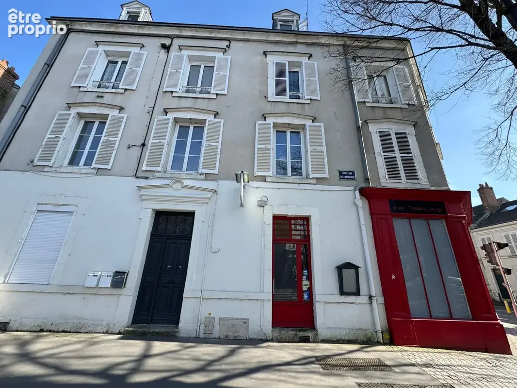 Appartement 3 pièces de 73m2 à rénover entièrement - Boulevard de Châteaudun à Orléans - photo 8