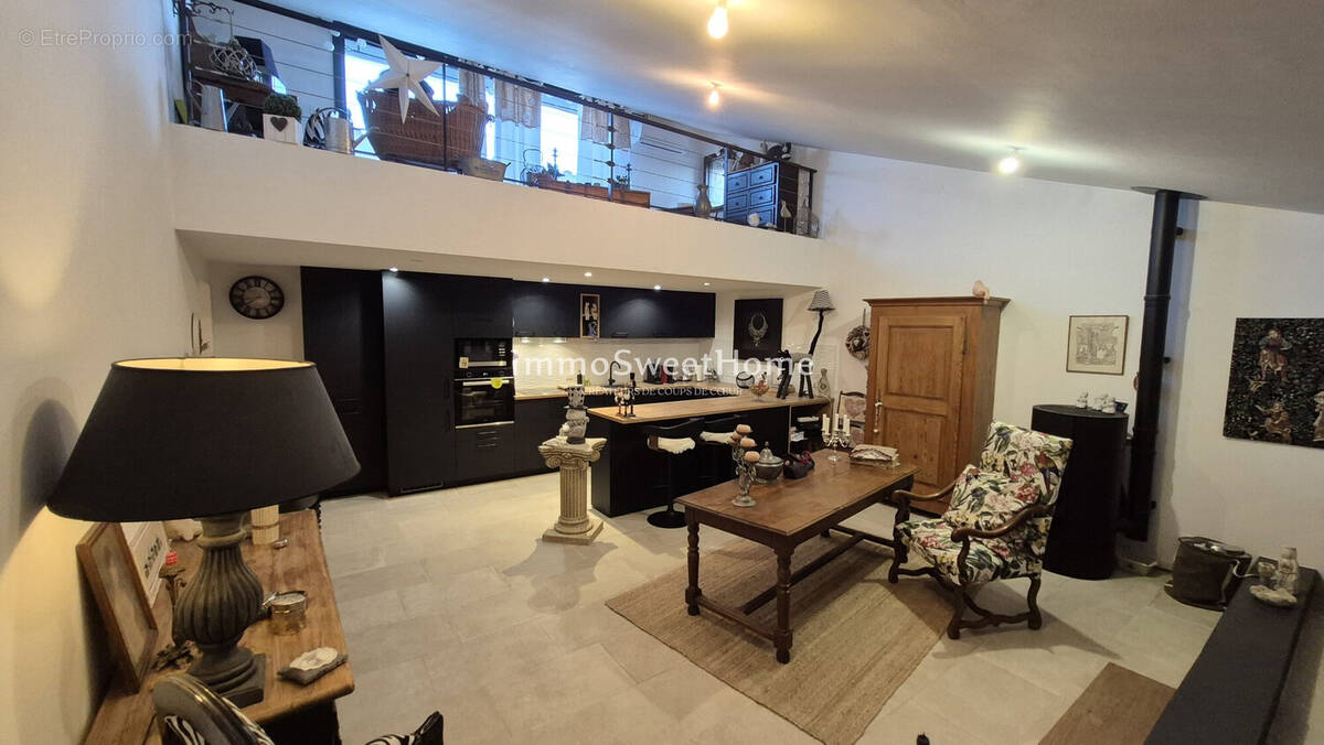 Appartement à MIRABEL-AUX-BARONNIES