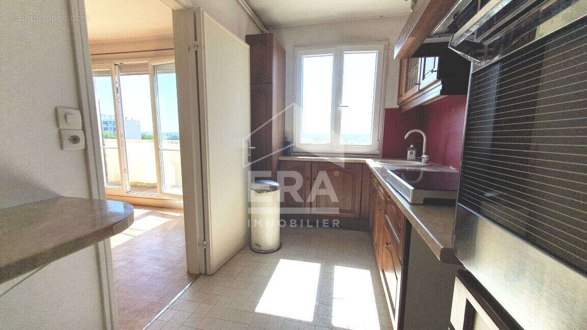 Appartement à SAINT-MAUR-DES-FOSSES